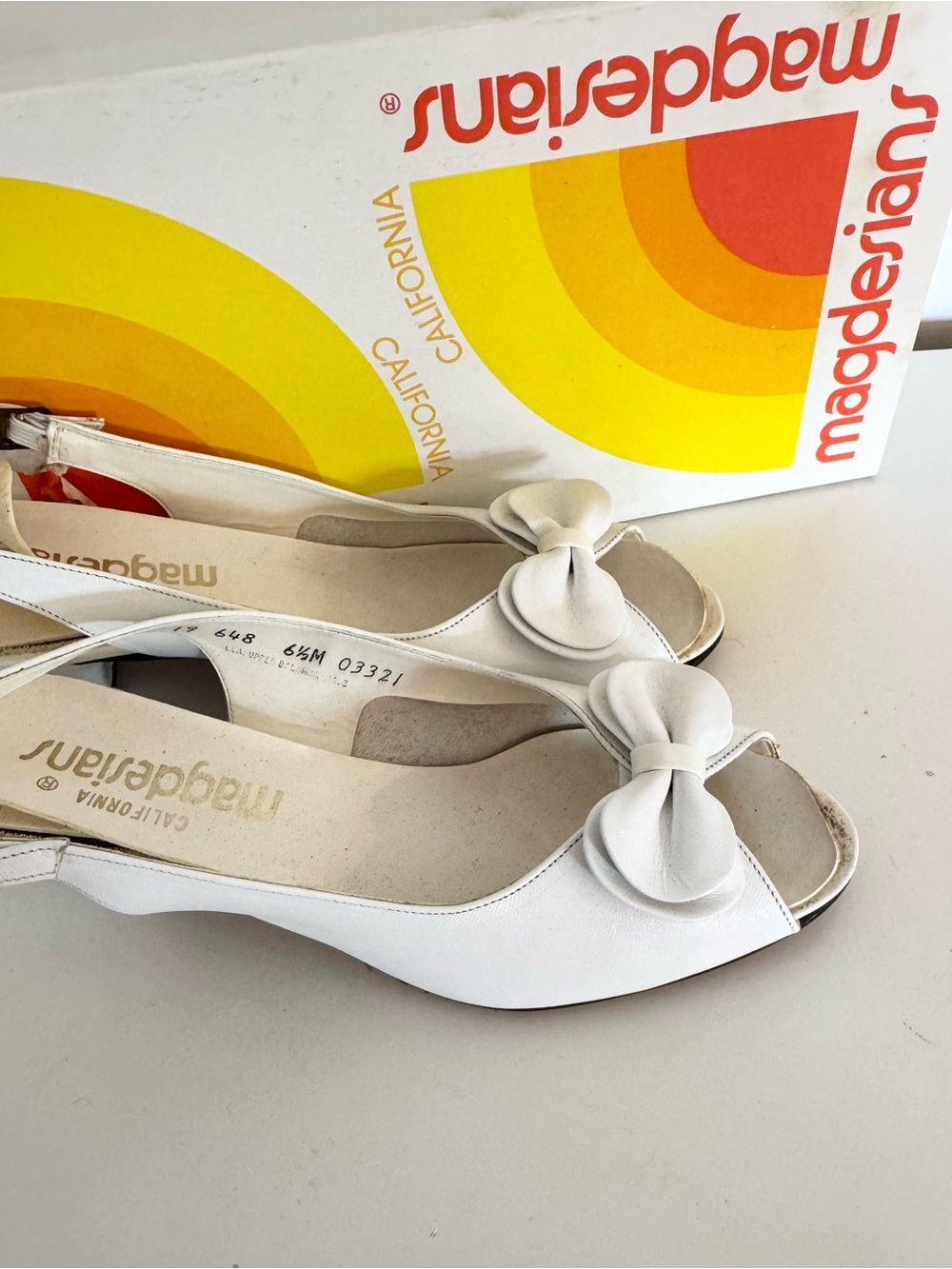 California Magdesians White Leather Peep-Toe Slingback vintage original box